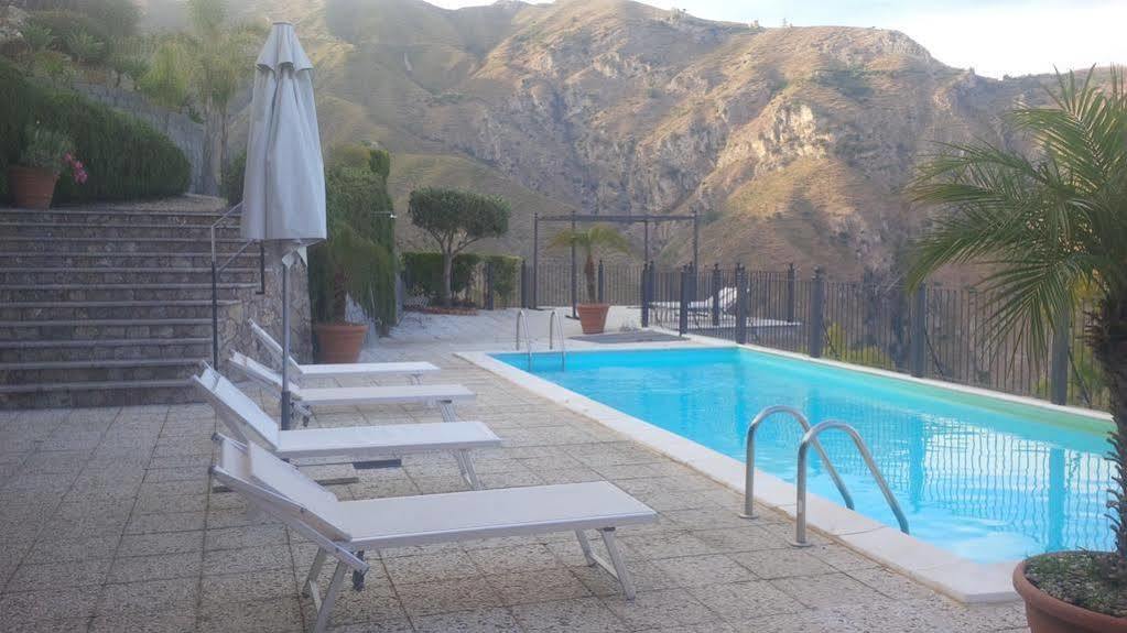 Il Casale Di Caterina Hotel Taormina Luaran gambar